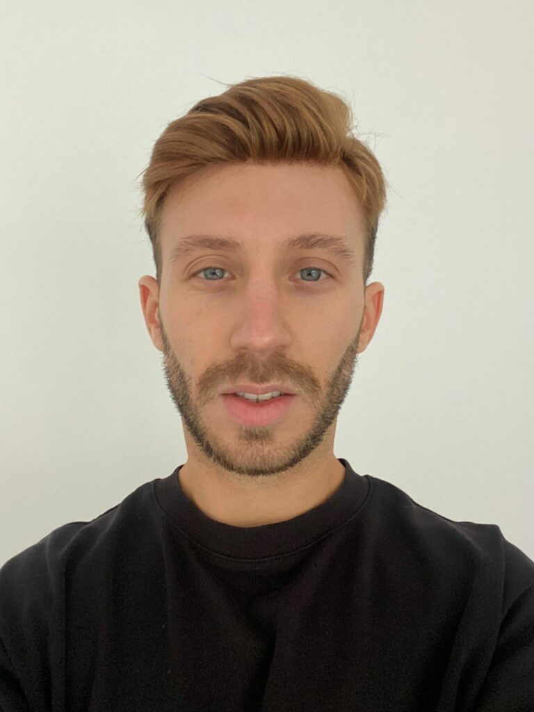 Portrait von Aras San