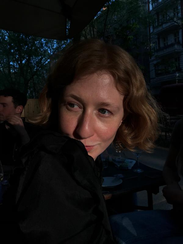 Das Bild zeigt ein Portrait von Irene Szankowsky
