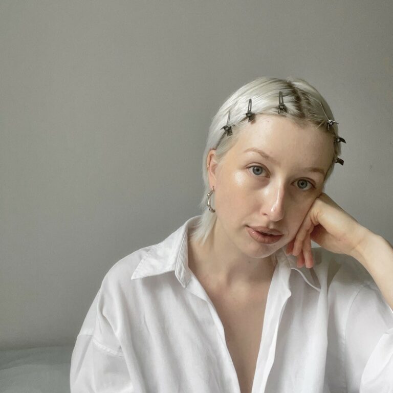 Dieses Bild zeigt die Autorin Nadja Egan
